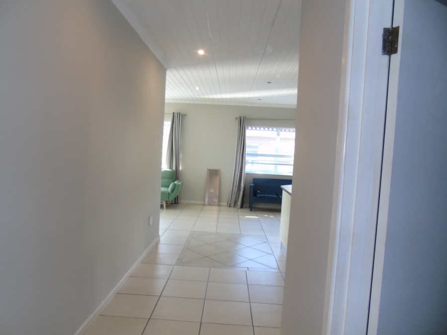 To Let 3 Bedroom Property for Rent in Beacon Bay Eastern Cape